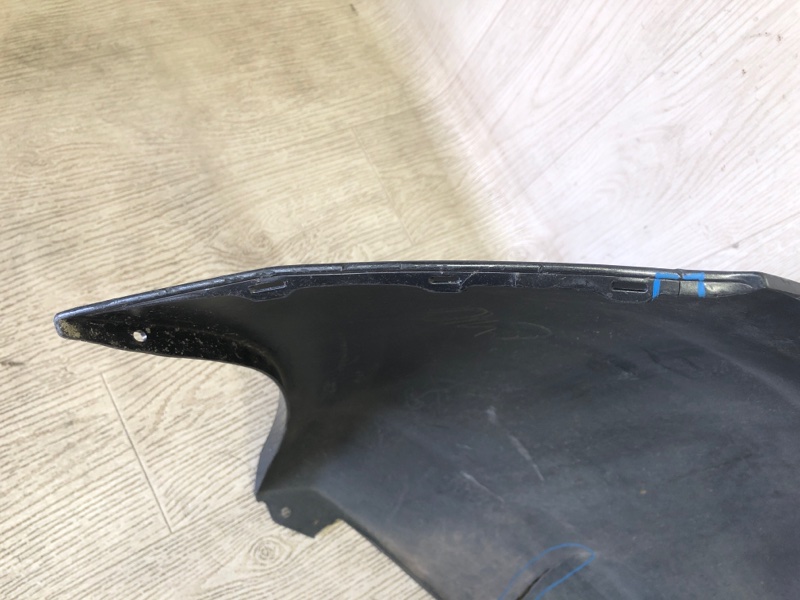 Бампер задний AURIS 06-12