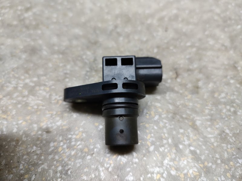 Запчасть датчик положения распредвала MITSUBISHI LANCER X 10 07-15 2014 2.0 4B11 1865A066 Б/У Датчик положения распредвала MITSUBISHI LANCER X 10 07-15 2014 2.0 4B11 1865A066 Б/У