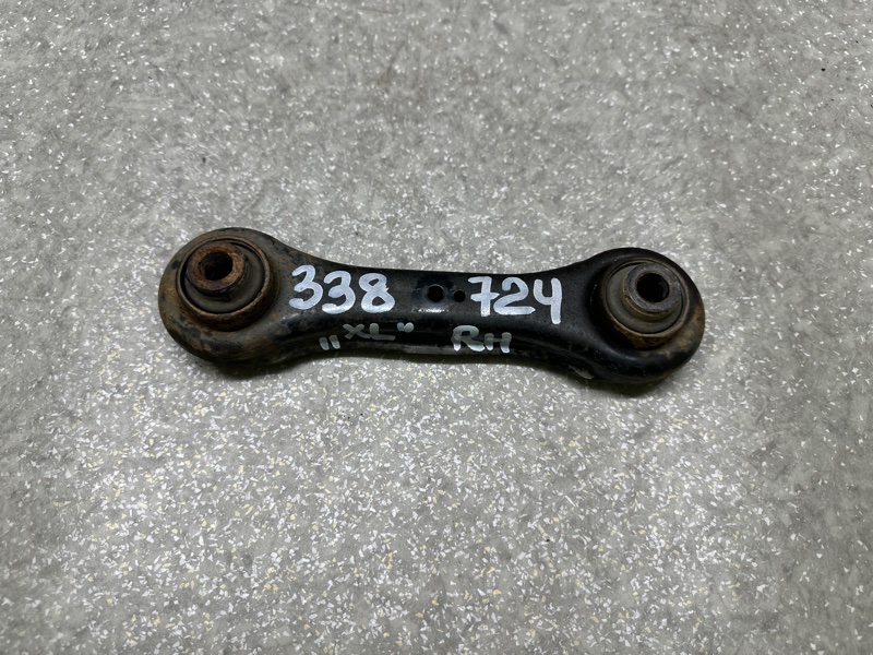 Рычаг задней подвески поперечный нижний передний правый MITSUBISHI OUTLANDER XL 05-13 4117A007 Б/У