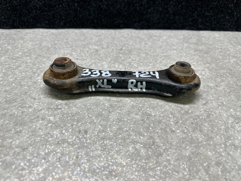 Рычаг задней подвески поперечный нижний передний правый MITSUBISHI OUTLANDER XL 05-13