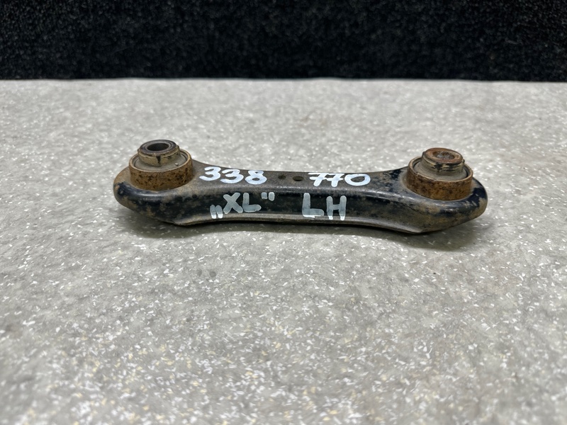 Рычаг задней подвески поперечный нижний передний левый MITSUBISHI OUTLANDER XL 05-13