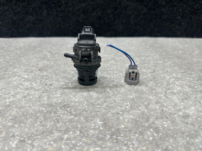 Насос омывателя стекла TOYOTA PRIUS - 30 09-17 85330-60160 Б/У