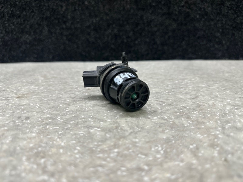 Насос омывателя стекла TOYOTA PRIUS - 30 09-17