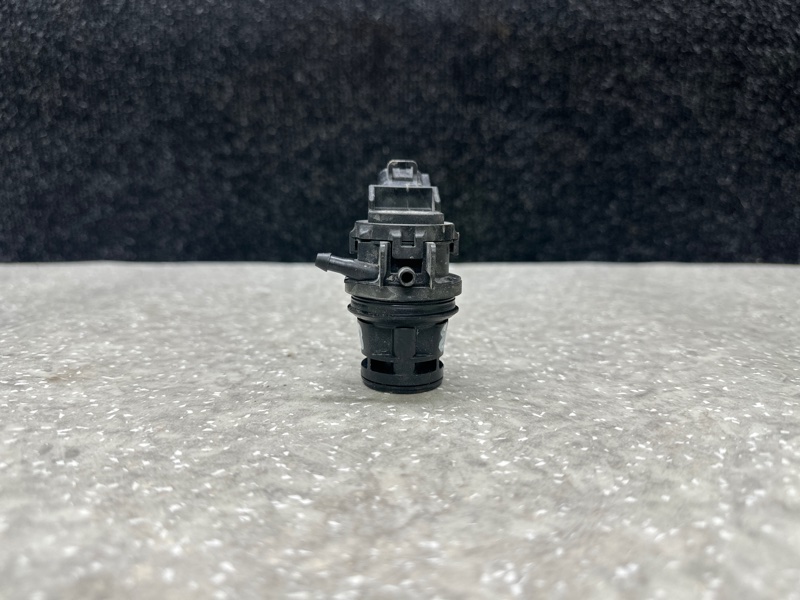 Насос омывателя стекла TOYOTA PRIUS - 30 09-17 85330-21010 Б/У