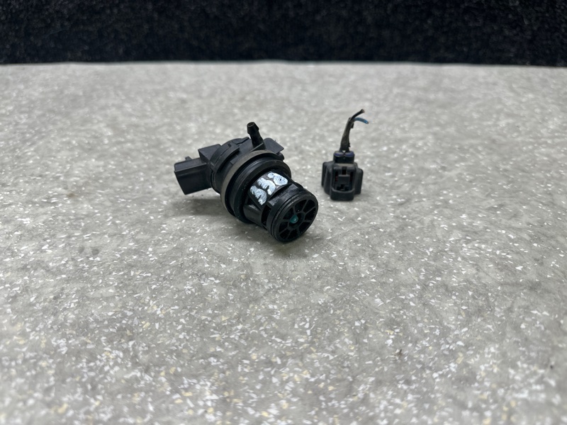 Насос омывателя стекла TOYOTA PRIUS - 30 09-17