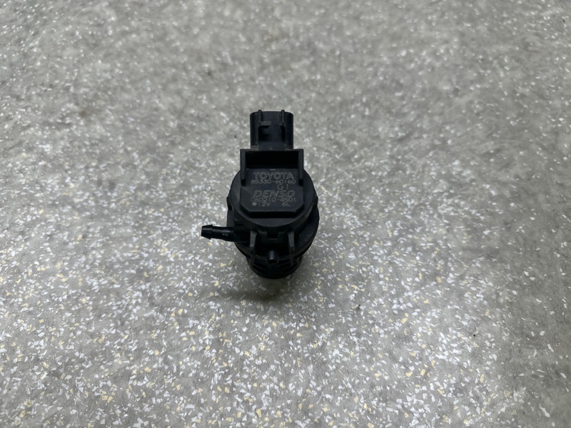 Насос омывателя стекла PRIUS - 30 09-17