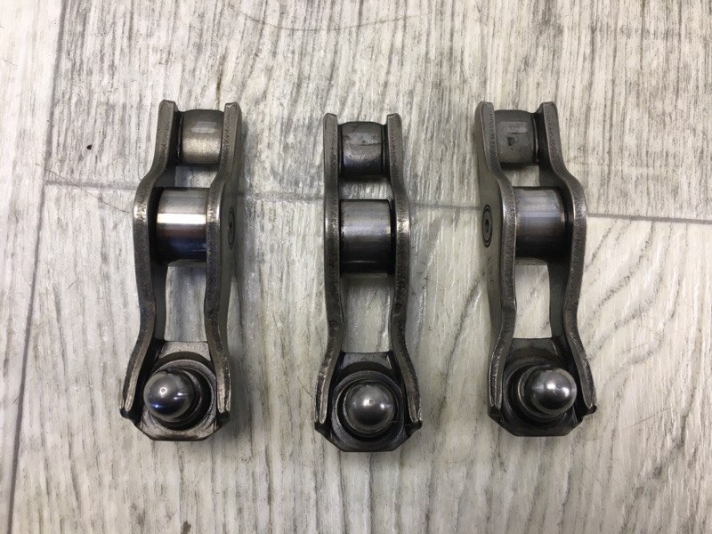 Запчасть рокер выпускного клапана MITSUBISHI L200 06-14 2.5 4D56U 1025A091 Б/У Рокер выпускного клапана MITSUBISHI L200 06-14 2.5 4D56U 1025A091 Б/У