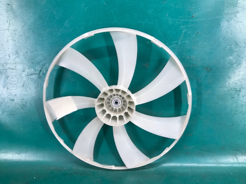 Крыльчатка вентилятора основного радиатора правая GS350 GS300 05-11 2009 Седан 3.5