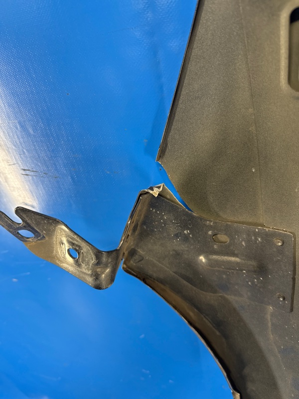 Крыло переднее правое MUSTANG 15-