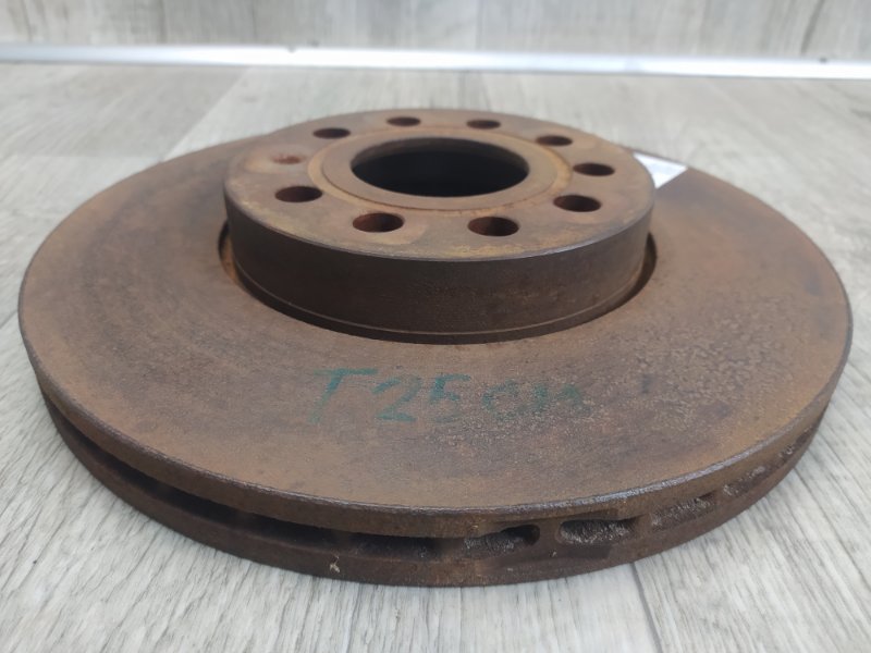 Тормозной диск передний VOLKSWAGEN JETTA 05-10 Седан 2.5