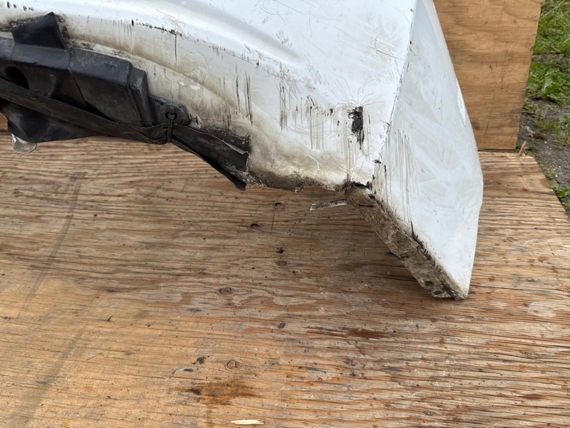 Бампер задний PRIUS - 30 09-17