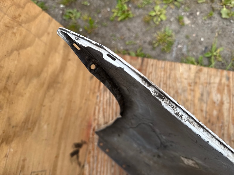 Бампер задний PRIUS - 30 09-17