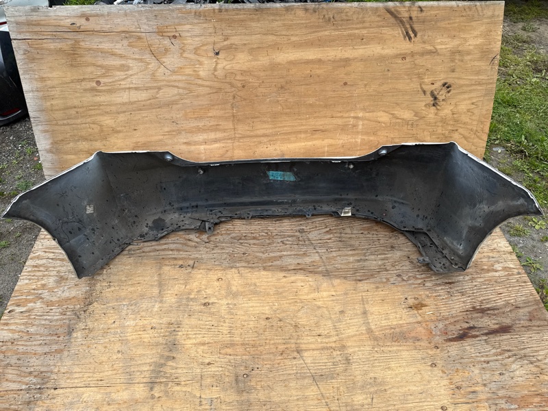 Бампер задний PRIUS - 30 09-17