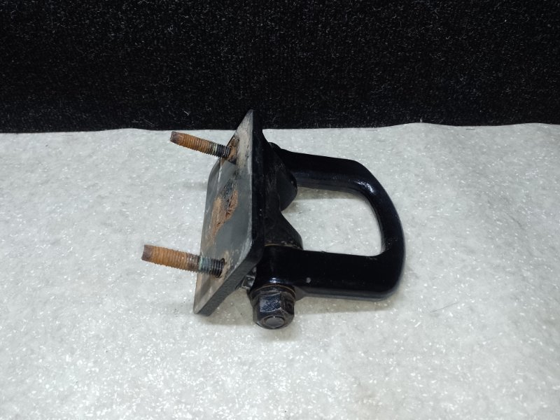 Петля буксировочная H3 05-10 2006 L52 3.5 L Петля буксировочная H3 05-10 2006 L52 3.5 L