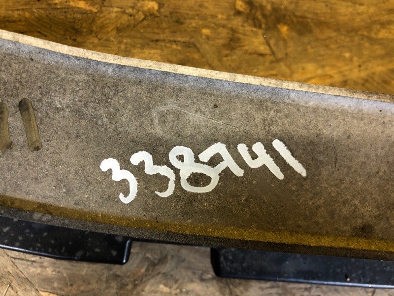 Усилитель переднего бампера LS500 18-