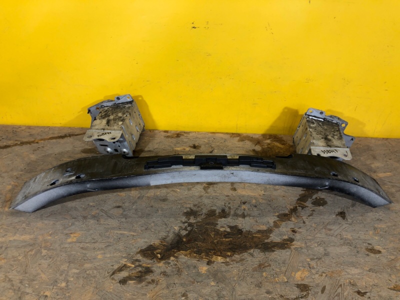 Усилитель переднего бампера LS500 18-