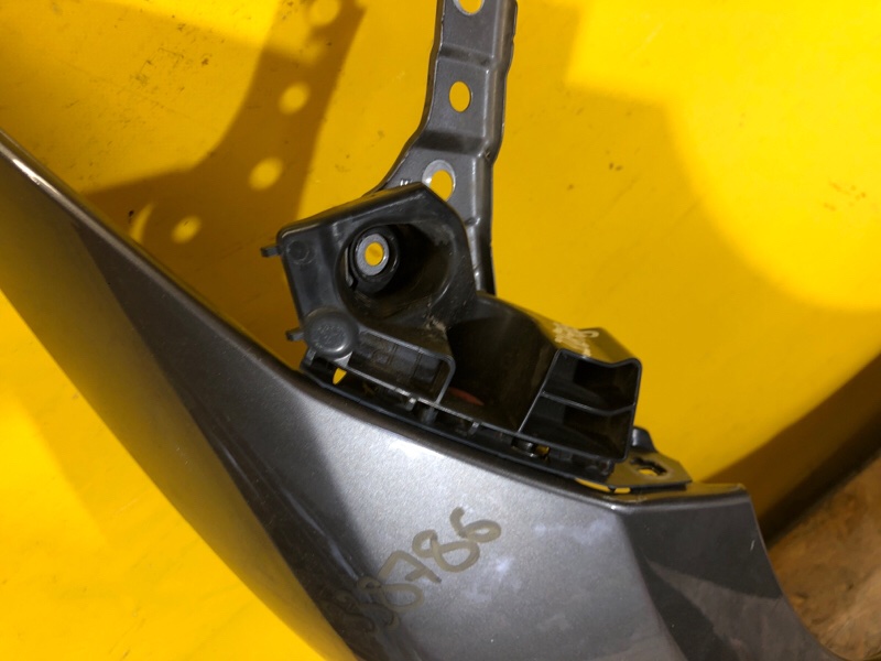 Кронштейн переднего бампера (на крыле) правый LEXUS LS500 18- 52535-50100 Б/У