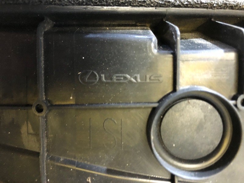 Пыльник крыла передний левый LS500 18-