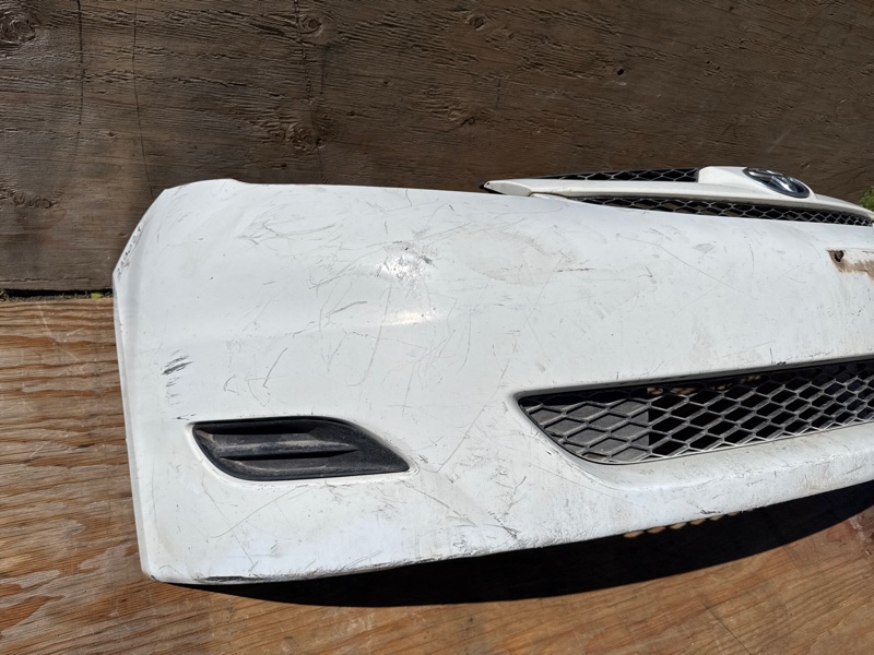 Бампер передний TOYOTA SIENNA 03-10