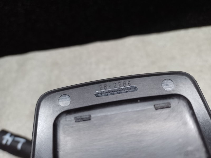 Замок спинки сиденья задний левый H3 05-10 2006 L52 3.5 L