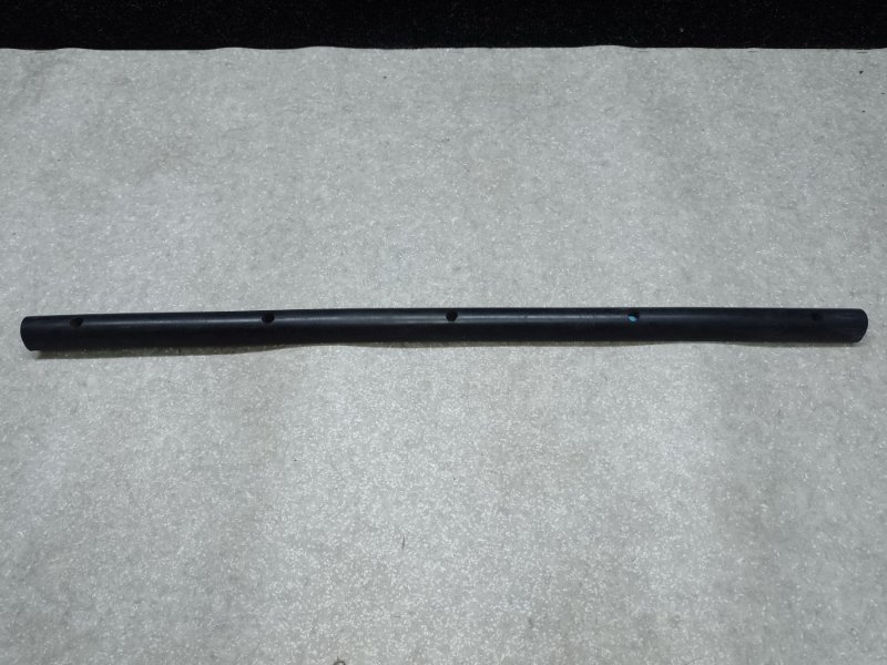 Уплотнитель капота левый HUMMER H3 05-10 2006 L52 3.5 L 25786729 Б/У