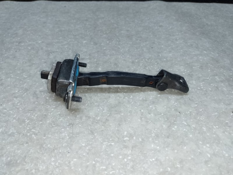 Ограничитель двери передний левый ELANTRA AD 16- 2016 2.0 G4NH Ограничитель двери передний левый ELANTRA AD 16- 2016 2.0 G4NH