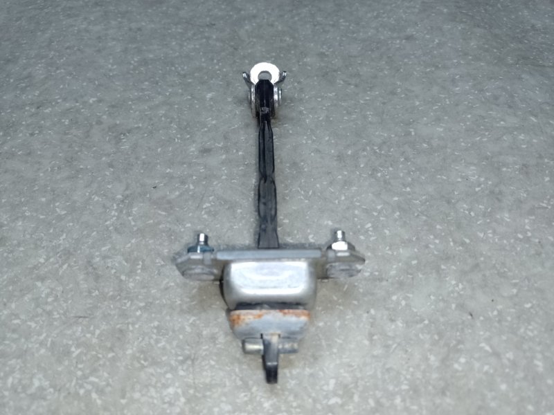 Ограничитель двери задний левый SUBARU FORESTER 12-19 2.5 FB25B