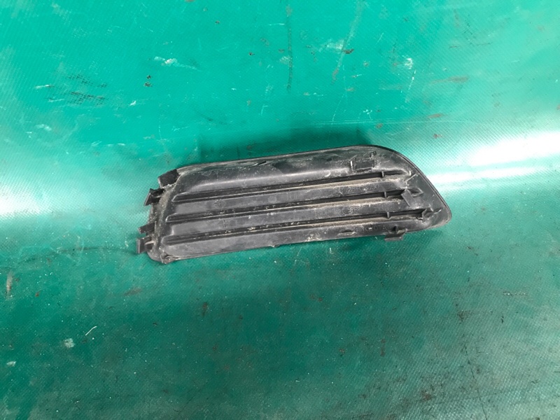 Заглушка ПТФ левая CAMRY 40 06-11 2008 2.4 2AZFE