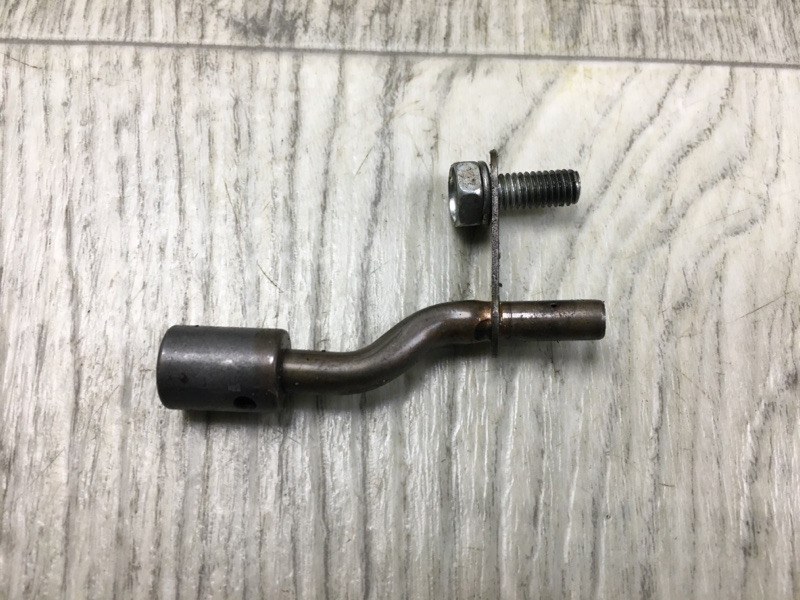 Форсунка масляная JEEP COMPASS 06-16 Внедорожник 2.0 Форсунка масляная JEEP COMPASS 06-16 Внедорожник 2.0