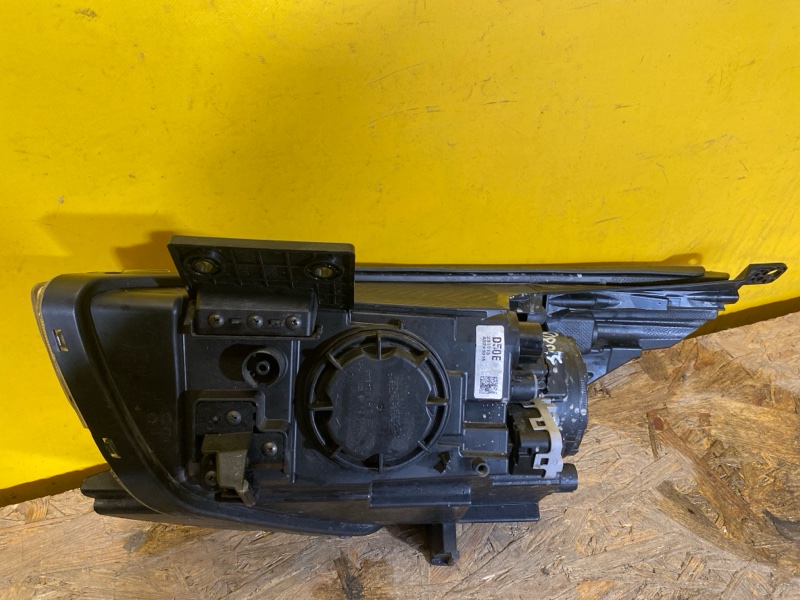 Фара правая NIRO DE 16-22 Фара правая NIRO DE 16-22