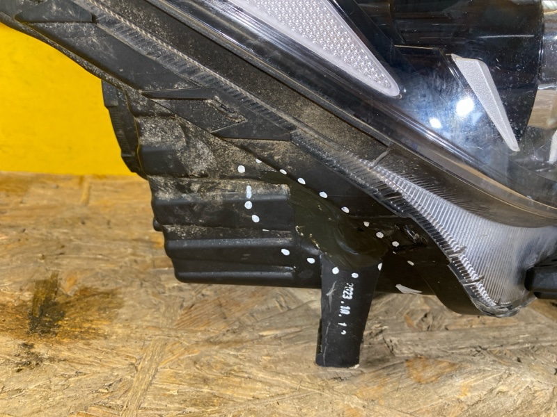 Фара правая NIRO DE 16-22 Фара правая NIRO DE 16-22