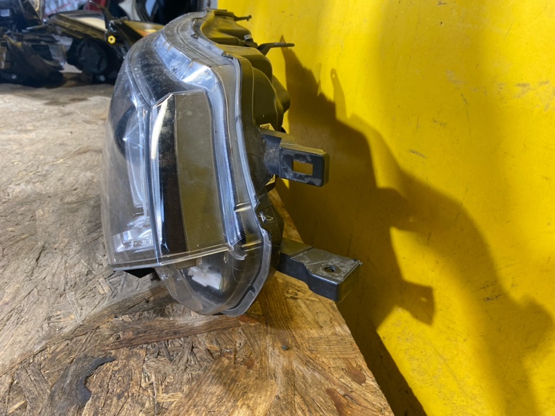 Фара правая QASHQAI/ROGUE SPORT 14-