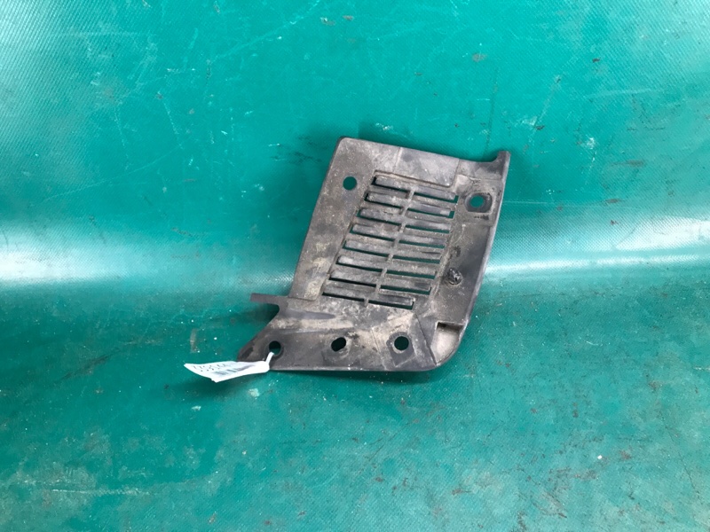 Брызговик передний правый NISSAN ROGUE 08-15 2015 2.5 QR25DE 76852-1VK0A Б/У