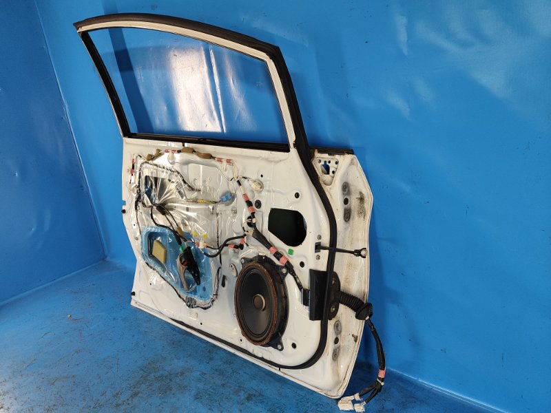 Дверь передняя левая PRIUS - 30 09-17 Дверь передняя левая PRIUS - 30 09-17