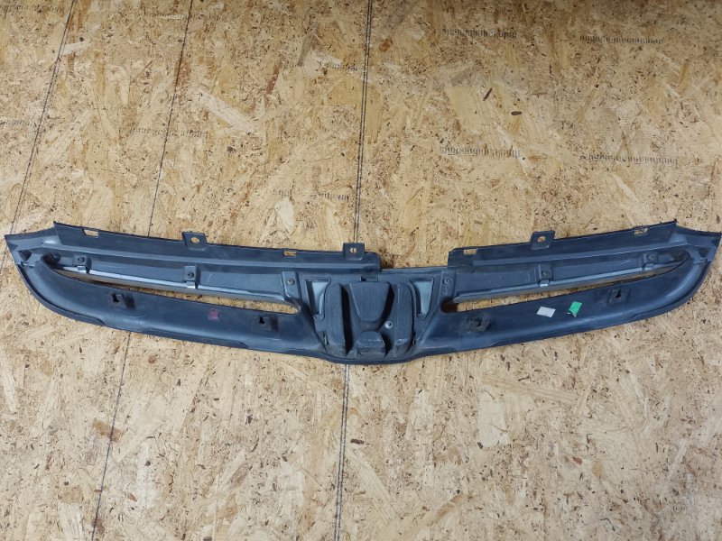 Решетка радиатора HONDA ACCORD USA 03-07
