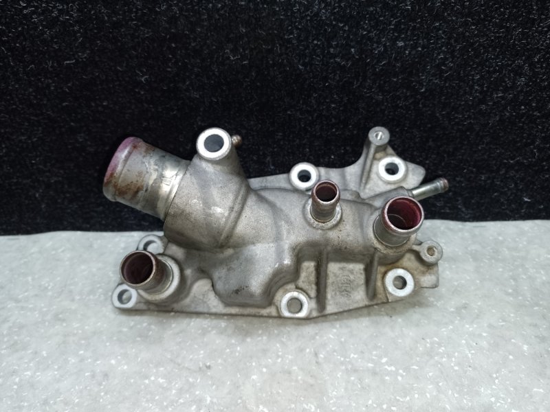 Фланец системы охлаждения NISSAN JUKE 10-19 HR16 11060-1KA0A Б/У