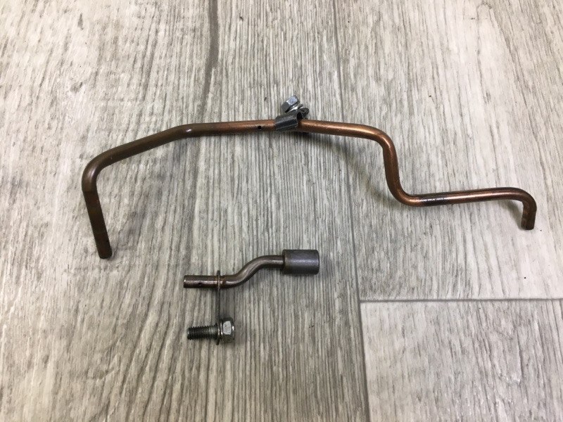 Запчасть форсунка масляная JEEP COMPASS 06-16 2012 Внедорожник 2.0 Б/У Форсунка масляная JEEP COMPASS 06-16 2012 Внедорожник 2.0 Б/У