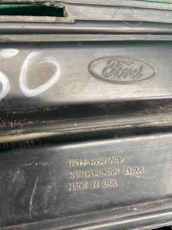 Заглушка ПТФ правая FORD FUSION 14- C15HDTX