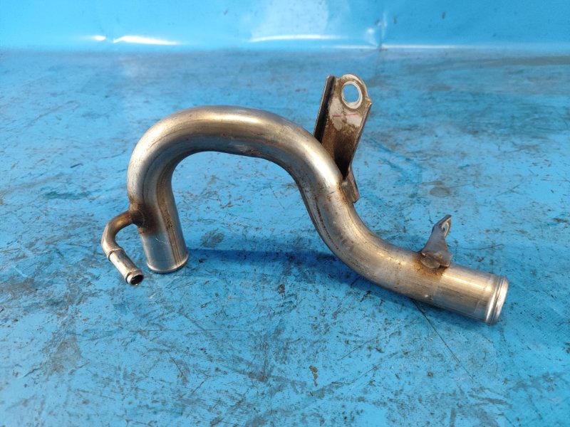 Патрубок системы охлаждения CT200 11-17 2012 1.8 2ZRFXE Патрубок системы охлаждения CT200 11-17 2012 1.8 2ZRFXE