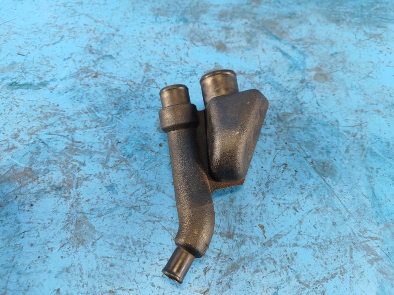 Патрубок впускного коллектора CT200 11-17 2012 1.8 2ZRFXE