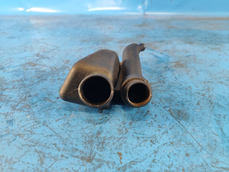 Патрубок впускного коллектора LEXUS CT200 11-17 1.8 2ZRFXE