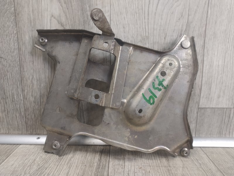 Полка аккумулятора CAMRY 40 06-11 2008 2.4 2AZ-FXE