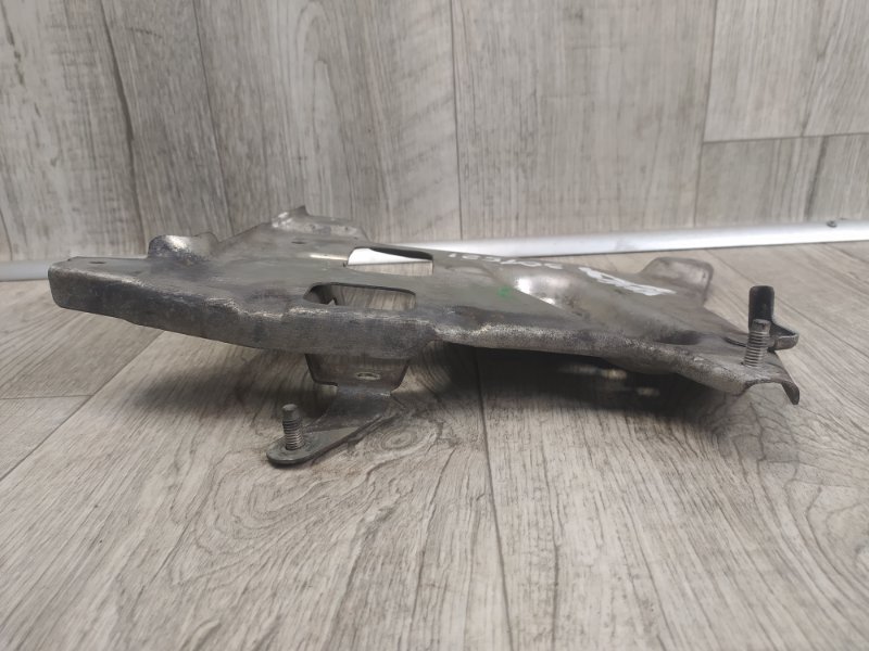 Полка аккумулятора TOYOTA CAMRY 40 06-11 2.4 2AZ-FXE