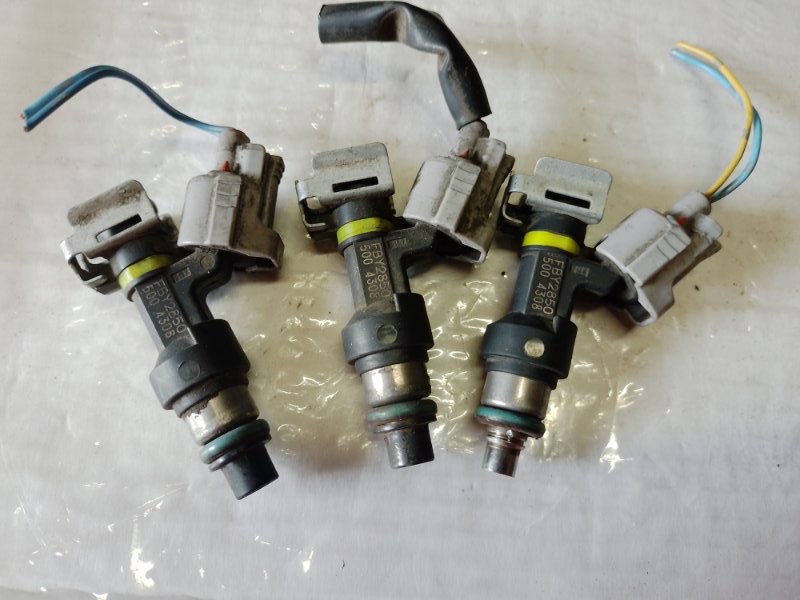 Форсунка топливная NISSAN QASHQAI 07-14 16600-EN200 Б/У