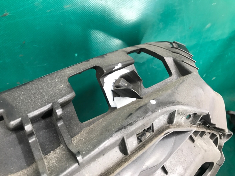 Решетка переднего бампера HYUNDAI SONATA YF 10-14 2.4 G4KK