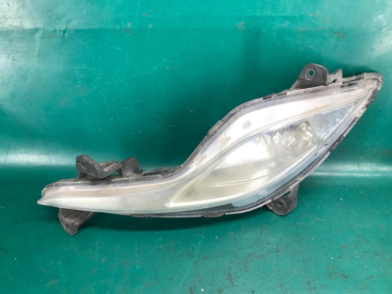 Противотуманная фара левая HYUNDAI SONATA YF 10-14 2011 2.4 G4KK 92210-4R000 Б/У