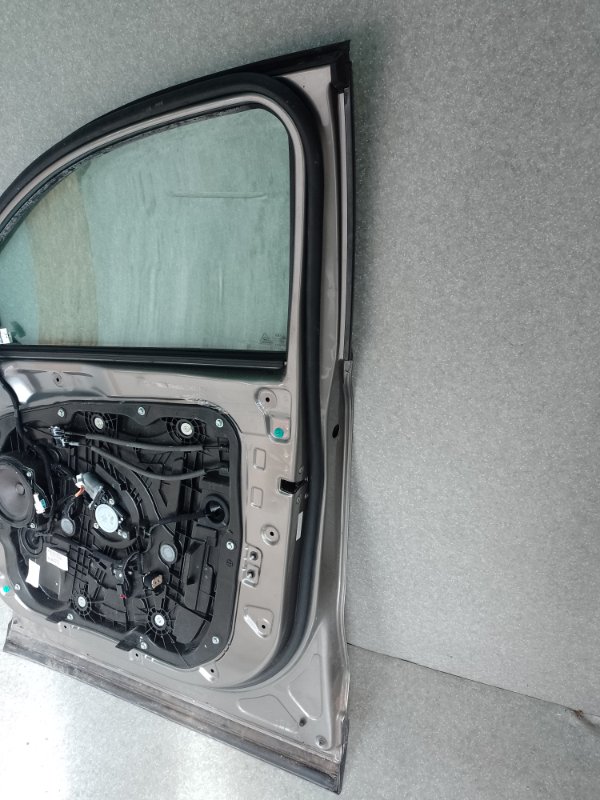 Дверь передняя правая SORENTO UM 14- 2015 2.4 G4KJ Дверь передняя правая SORENTO UM 14- 2015 2.4 G4KJ