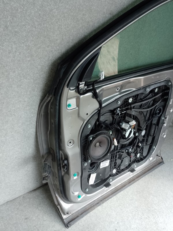 Дверь передняя правая SORENTO UM 14- 2015 2.4 G4KJ Дверь передняя правая SORENTO UM 14- 2015 2.4 G4KJ