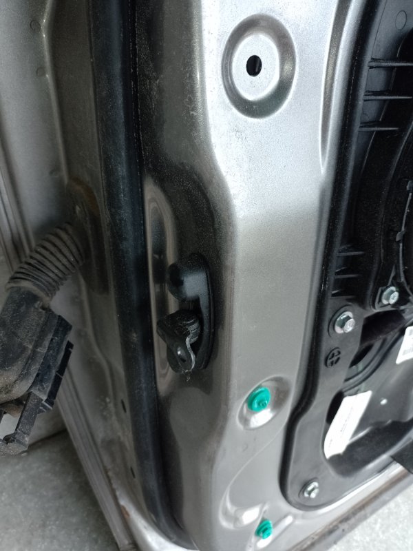 Дверь передняя правая SORENTO UM 14- 2015 2.4 G4KJ Дверь передняя правая SORENTO UM 14- 2015 2.4 G4KJ