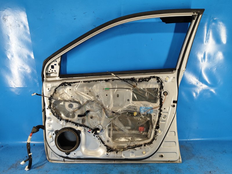Дверь передняя правая COROLLA 150 06-13